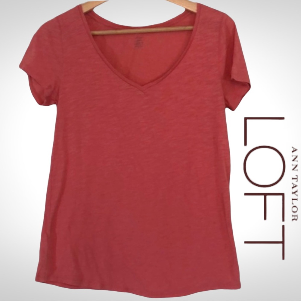 Loft V-neck Tee-shirt